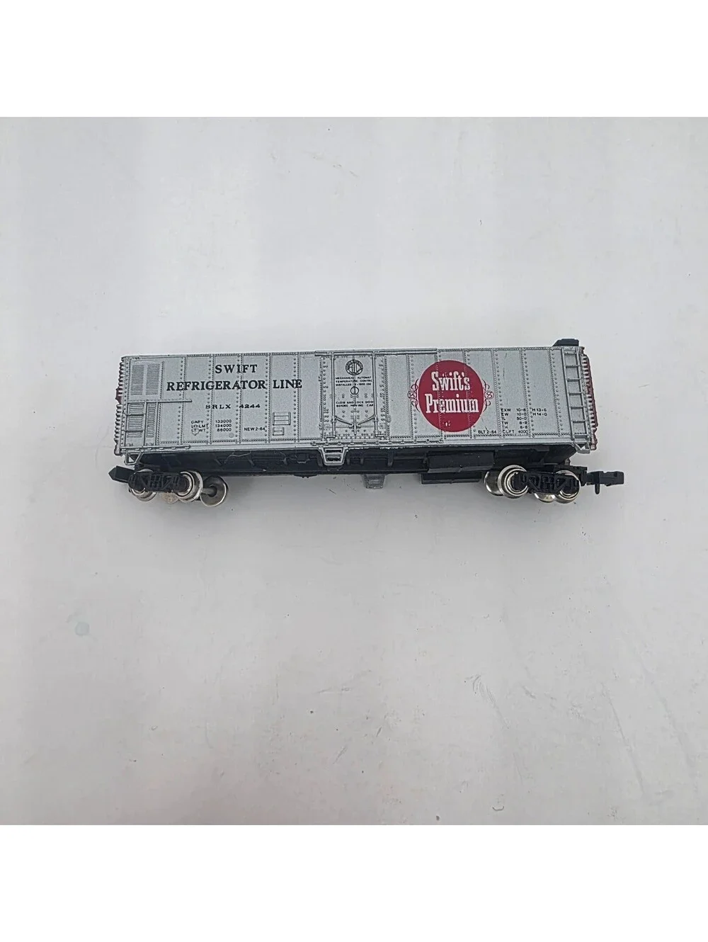 Bachmann N Scale 1:160 Swift's 51' Mechanical Steel Reefer Freight Cars